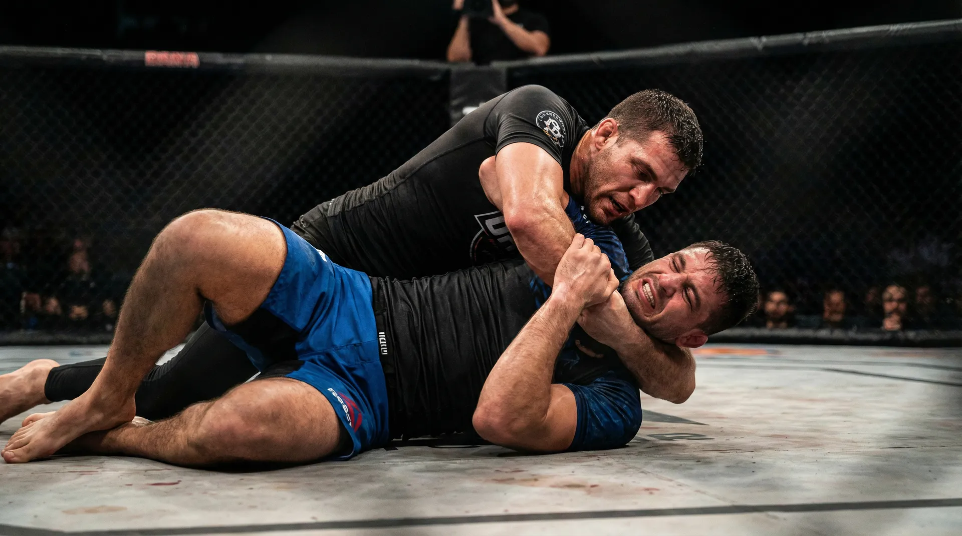 今日大赛 地面格斗技巧教学视频